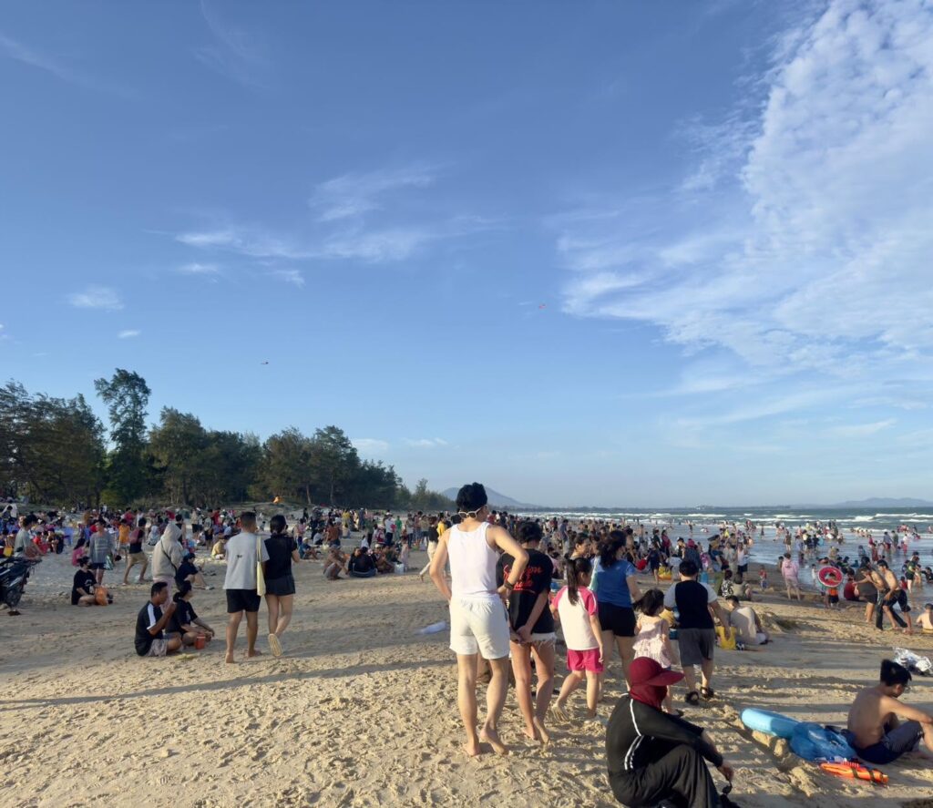 Bãi biển Đồi Dương ở La Gi.