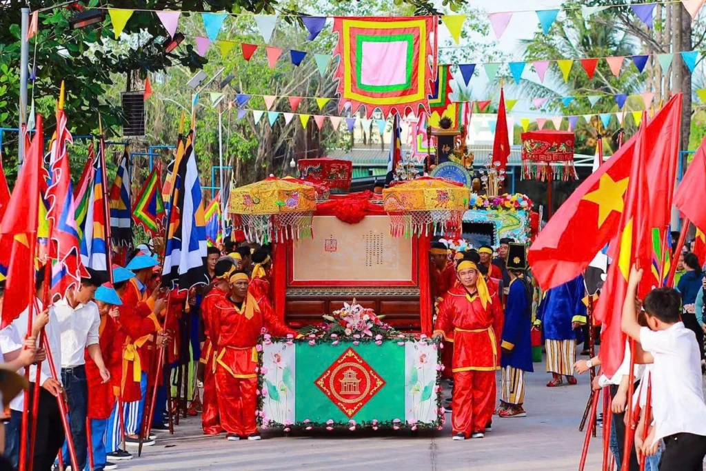 Một cảnh trong lễ hội tại Dinh Thầy Thím
